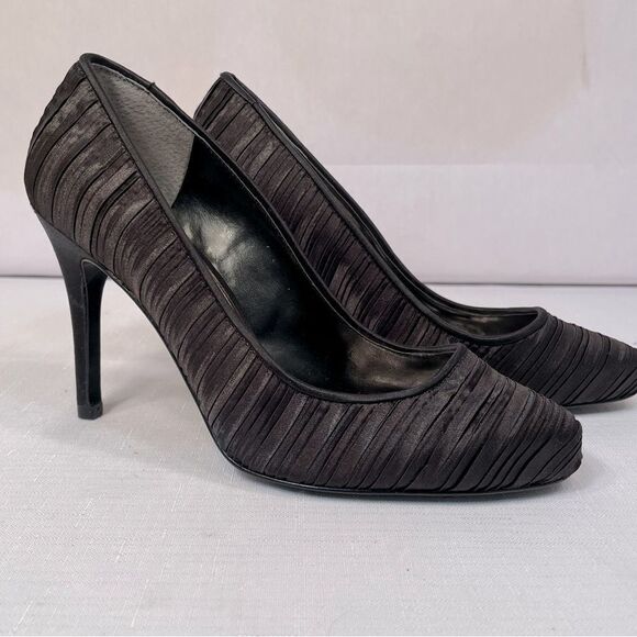 THE TOUCH OF NINA BLACK SATIN 3.5” HEEL SIZE 6.5 - Picture 3 of 6